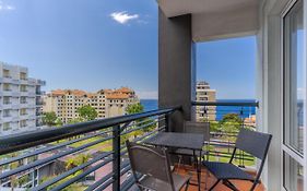 Forum Apartment